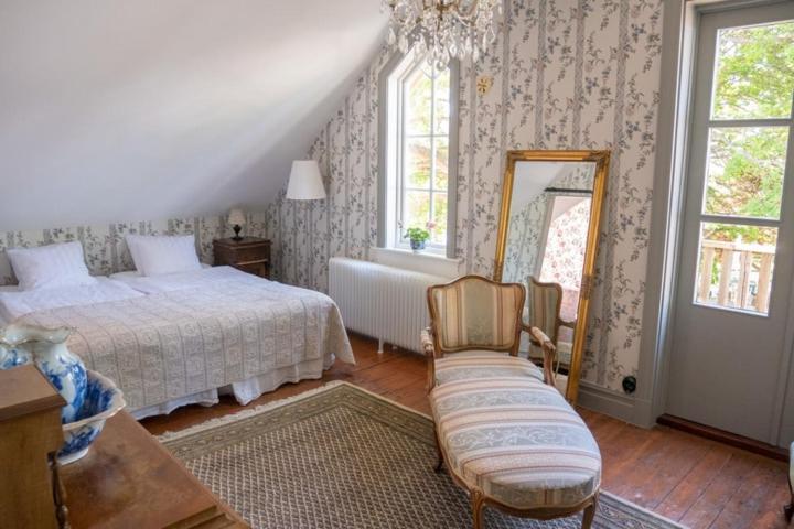 ホテル Warfsholm Klintehamn エクステリア 写真