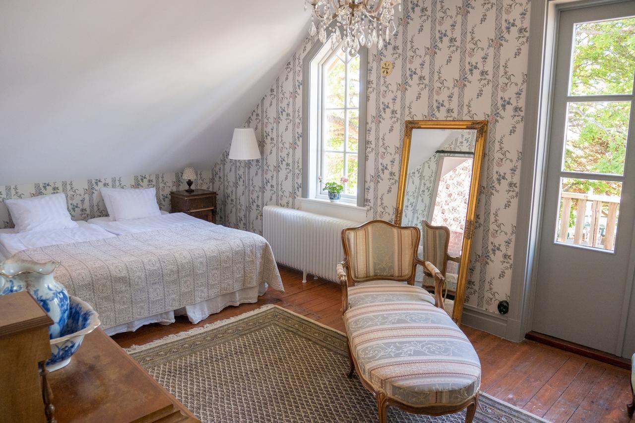 ホテル Warfsholm Klintehamn エクステリア 写真